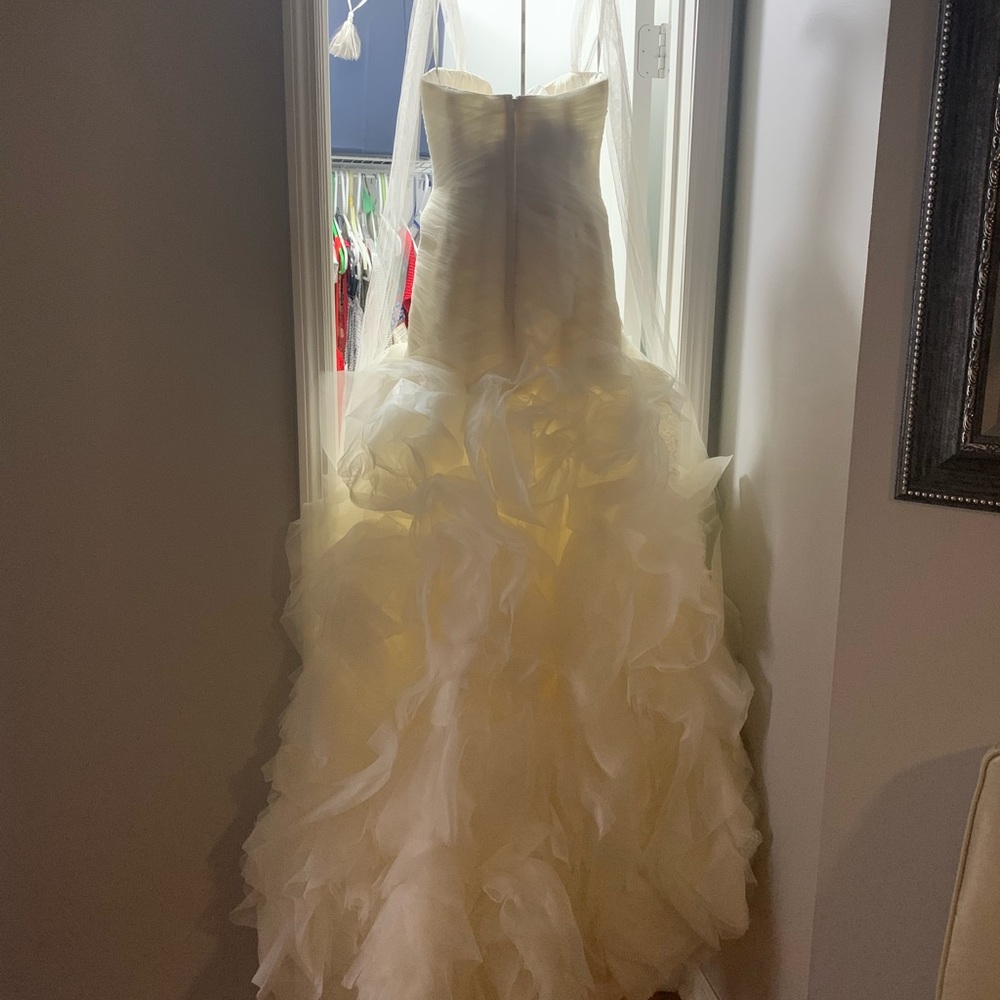 2013 Vera Wang White Collection Wedding Dress - Picture 6 of 9